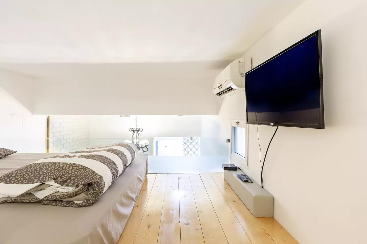 Retro Loft By The Beach★ Tel Aviv Bagian luar foto